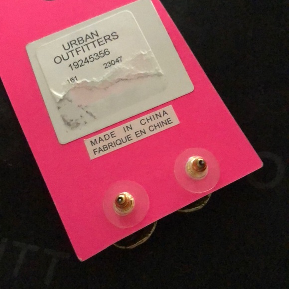 NWT Urban Outfitters Earrings - Picture 3 of 3
